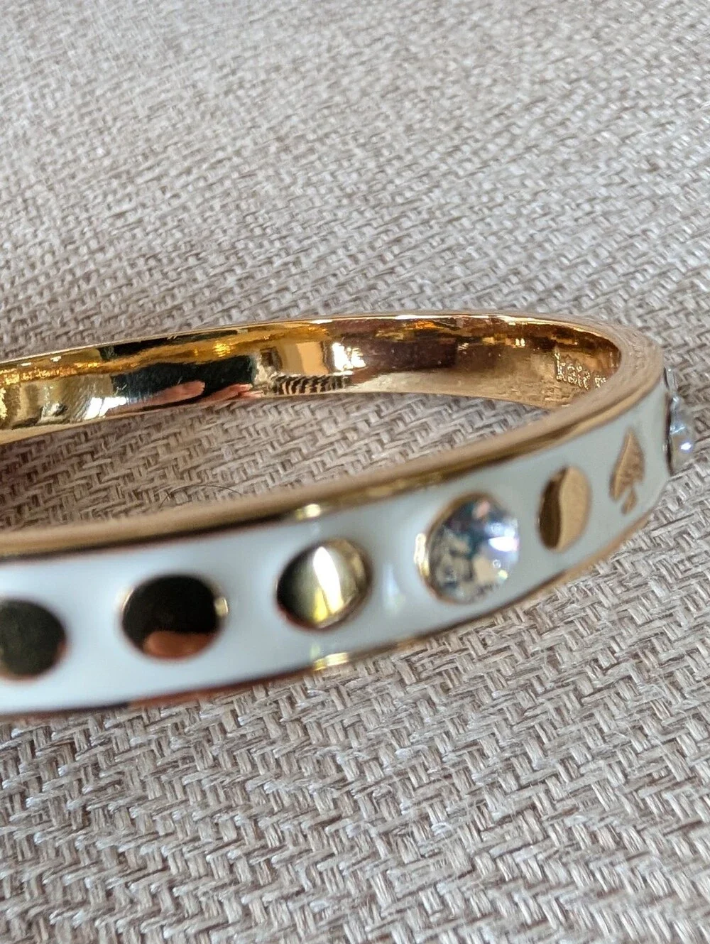 KATE SPADE spot the spade bangle bracelet